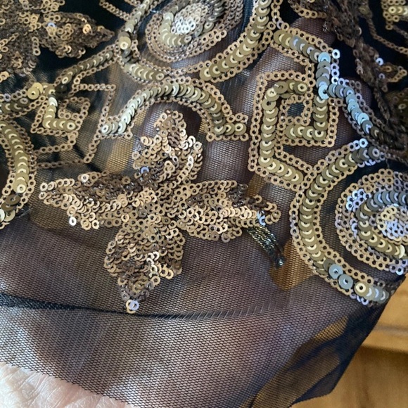 Chelsea & Violet Black and Gold Sleeveless Mini Dress - Picture 4 of 10